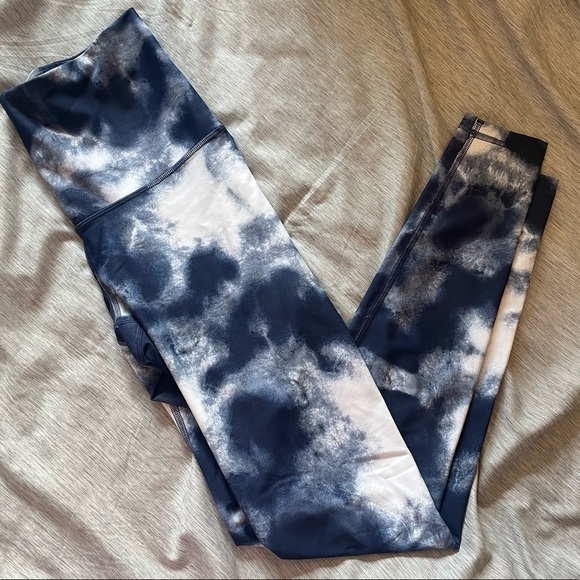 Old Navy Pants - OLD NAVY ACTIVE blue and white leggings